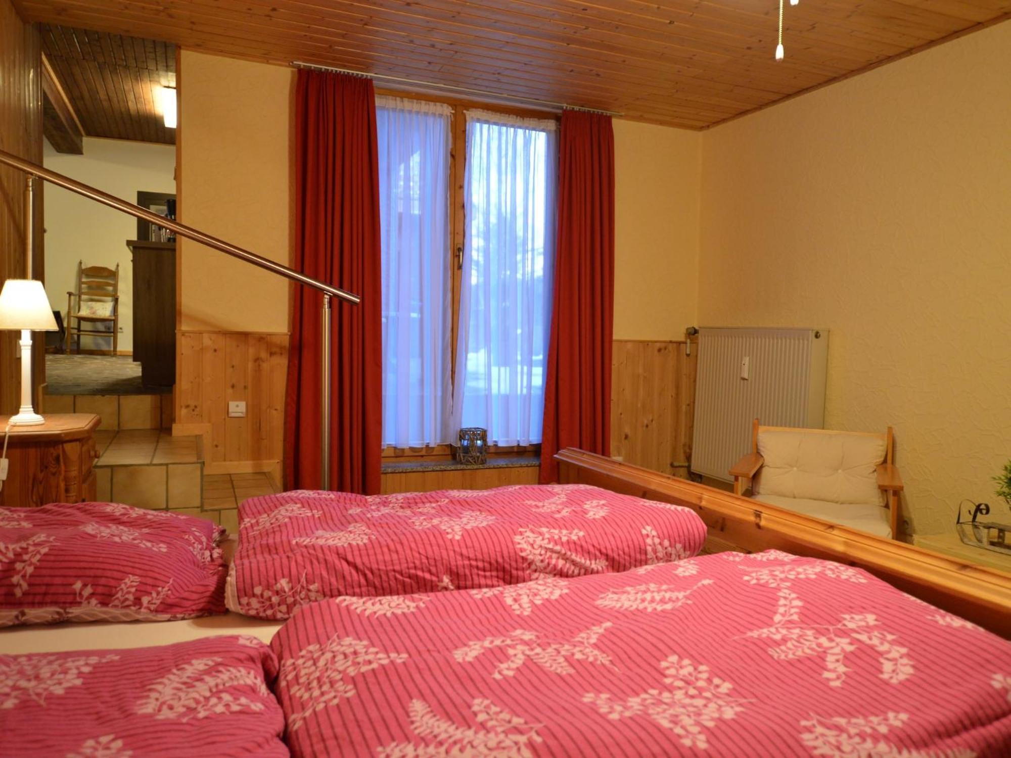 Cosy Apartment In Manderscheid With Balcony Extérieur photo